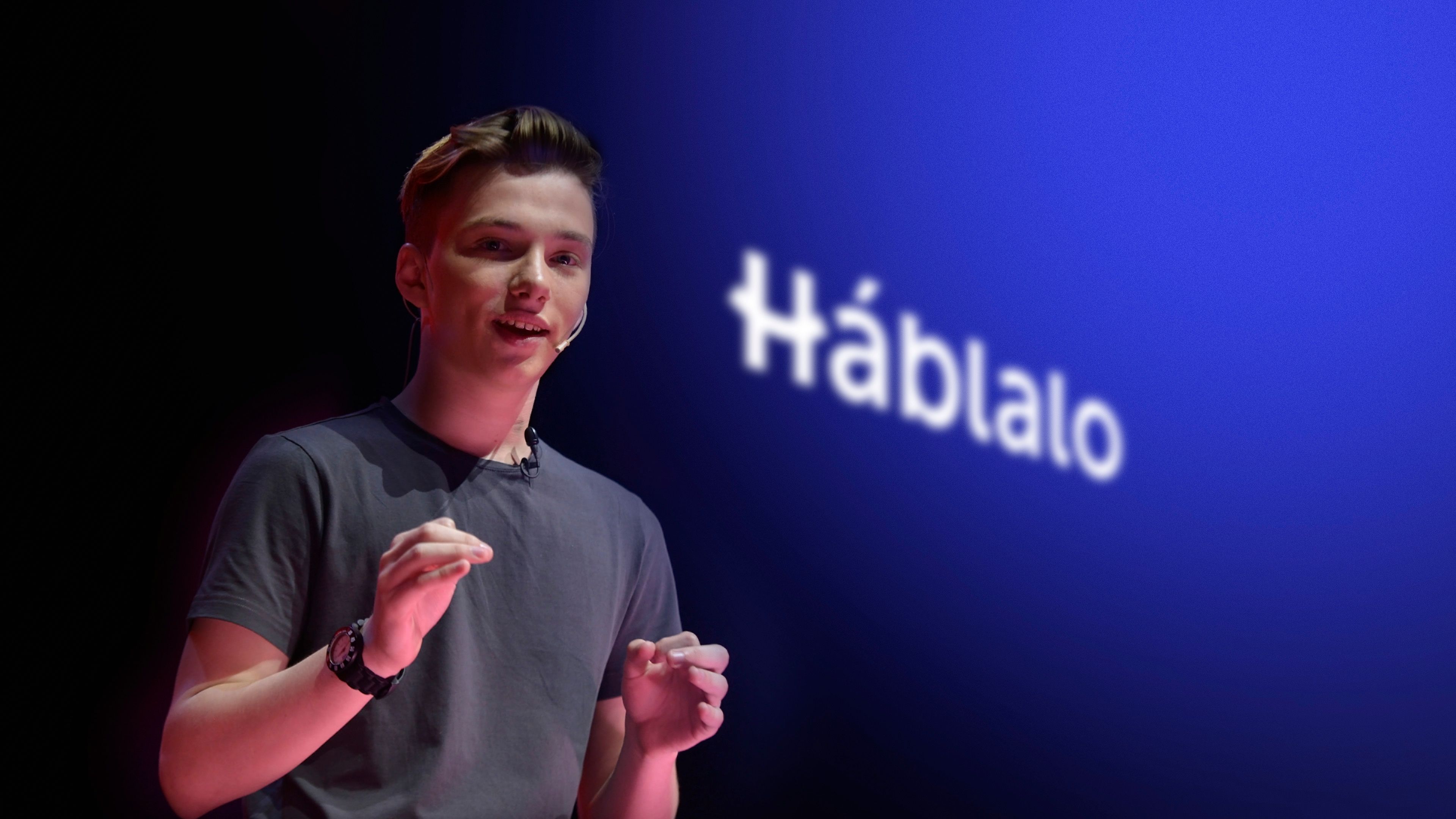 Mateo Salvatto during Háblalo presentation