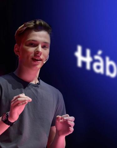 Mateo Salvatto during Háblalo presentation