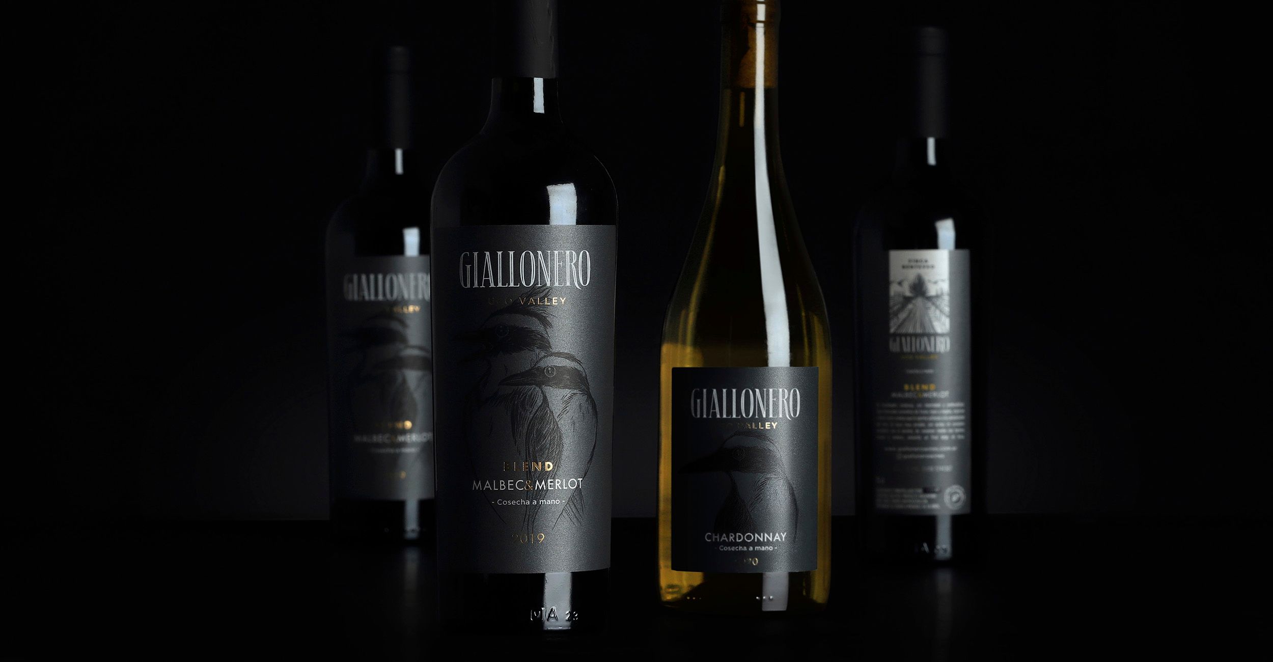 Label system for Giallonero wines