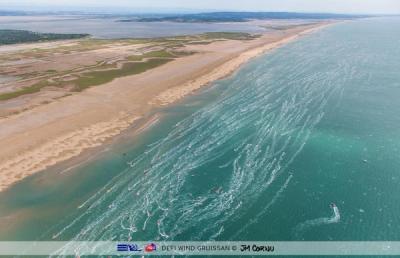 Plage vue du haut pour Défi Wind