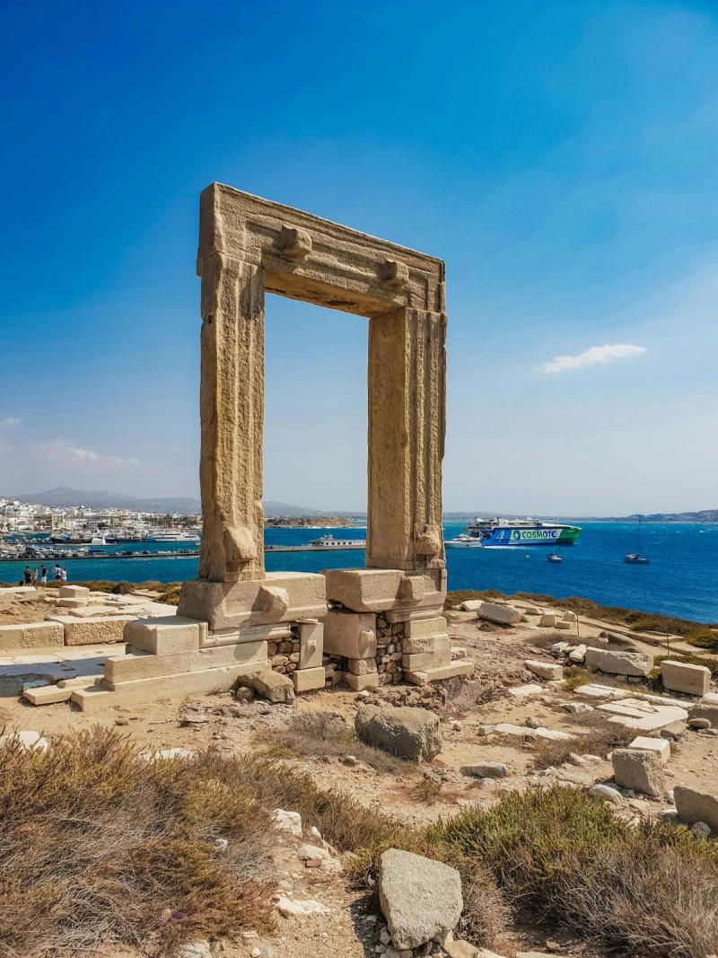 Portara, porte antique de Naxos sur la mer Égée, Grèce