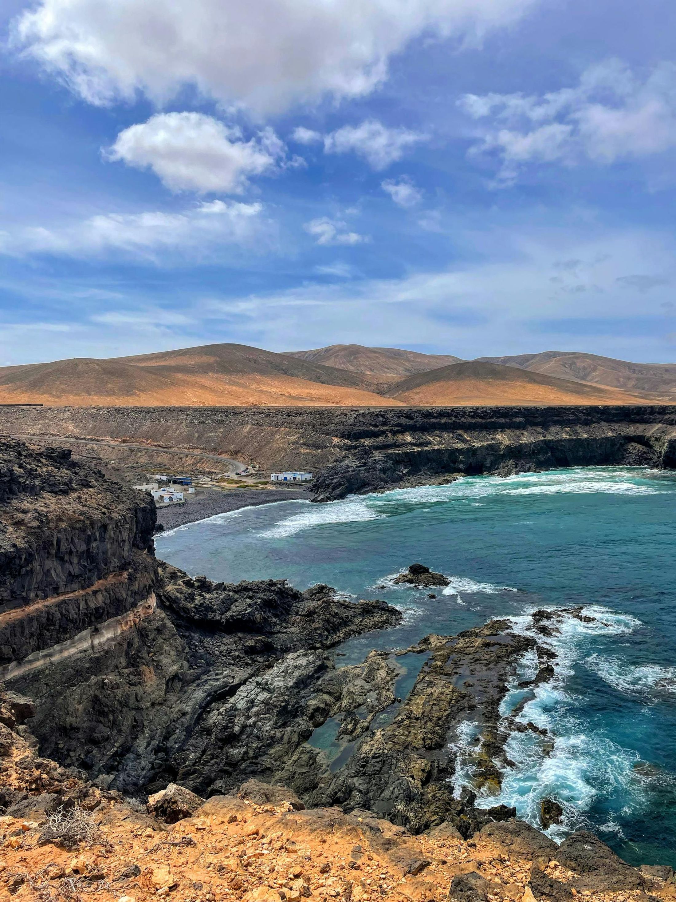 Falaises et eaux turquoise de Fuerteventura, Canaries