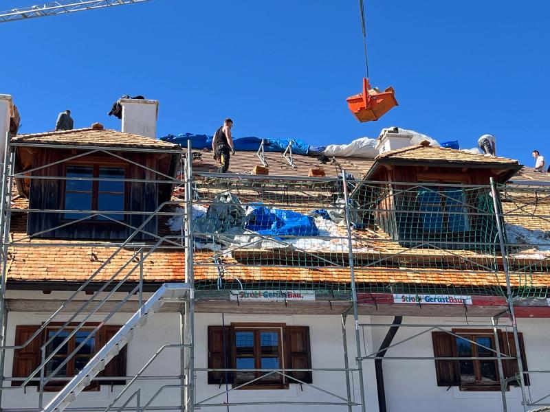 winterstellgut holzschindeldach seitlich