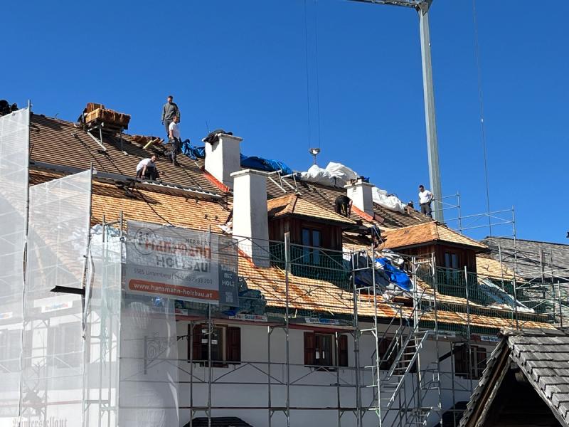 winterstellgut holzschindeldach von vorne