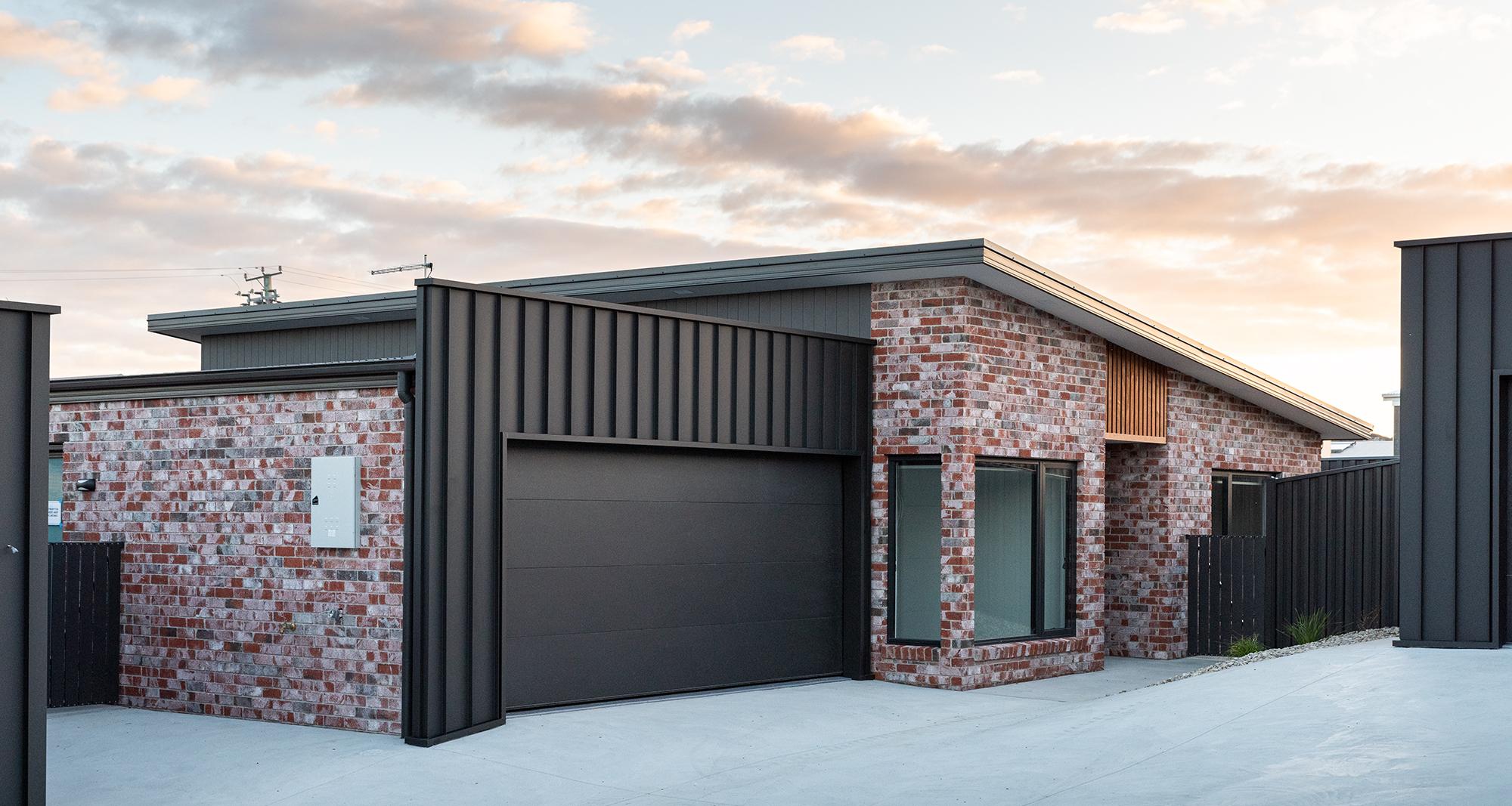 12-14 Garnet Place, Hawley Beach front