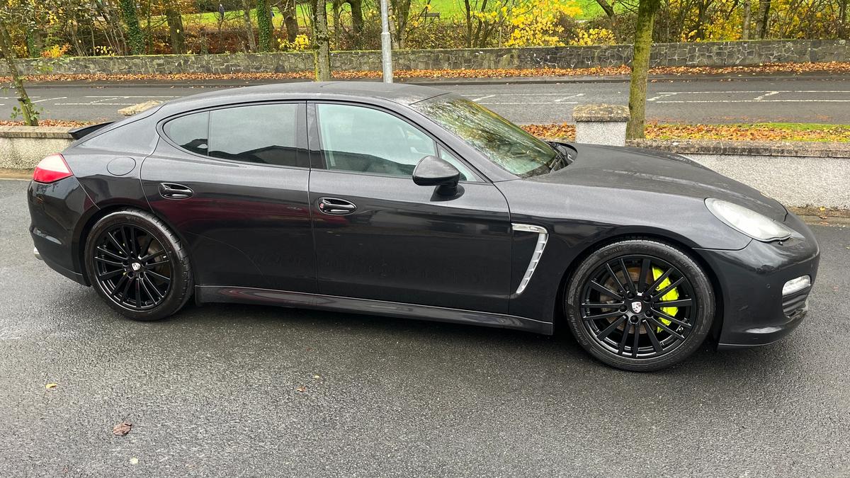 Porsche Panamera V8