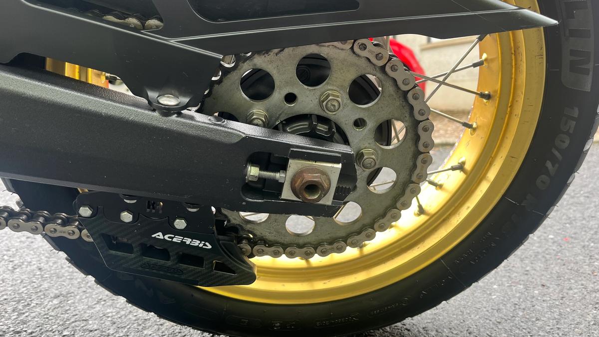 Rear wheel 