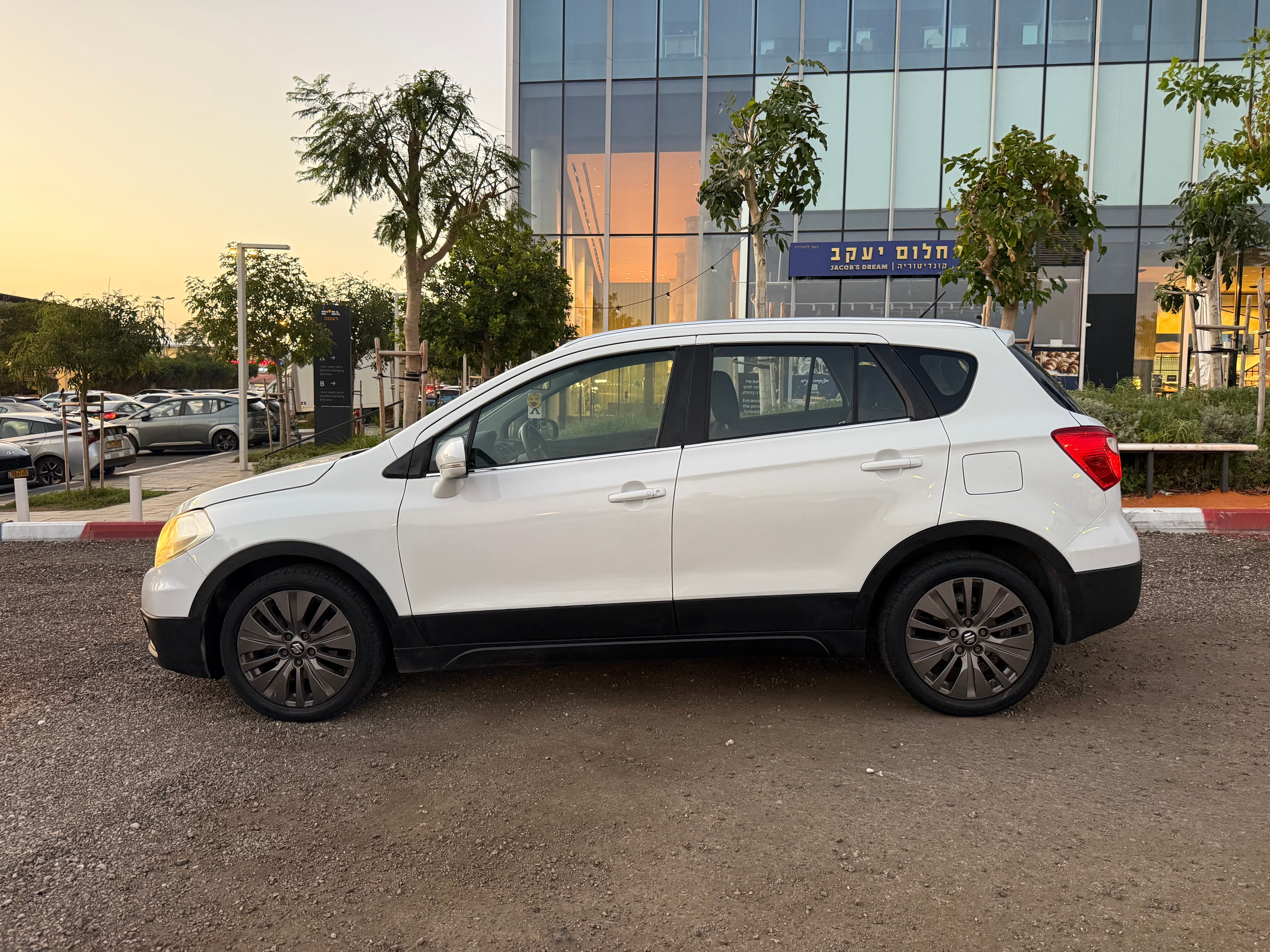 Suzuki Crossover