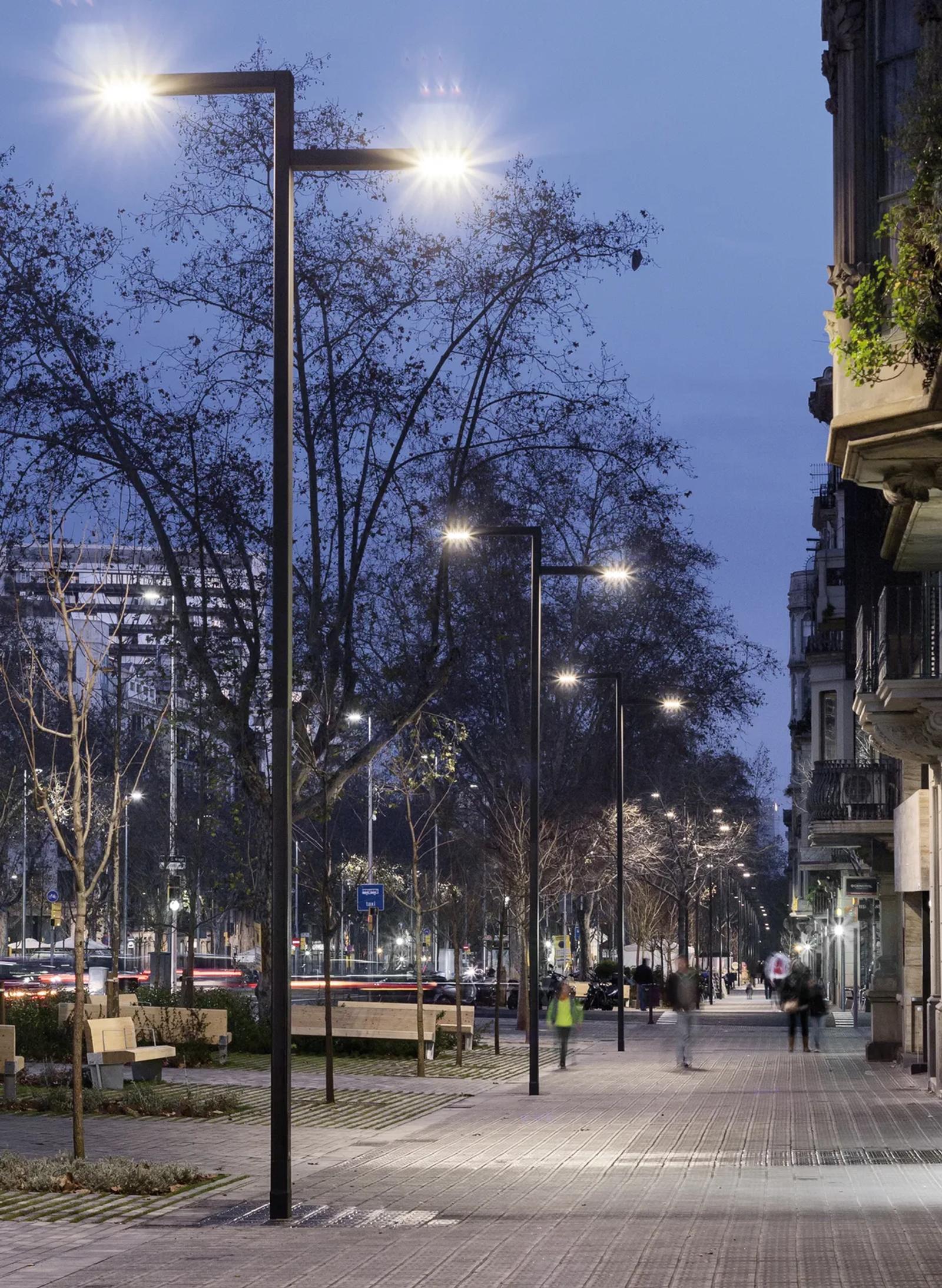 AVINGUDA SANT JOAN, BARCELONA, CATALUNYA, ES
