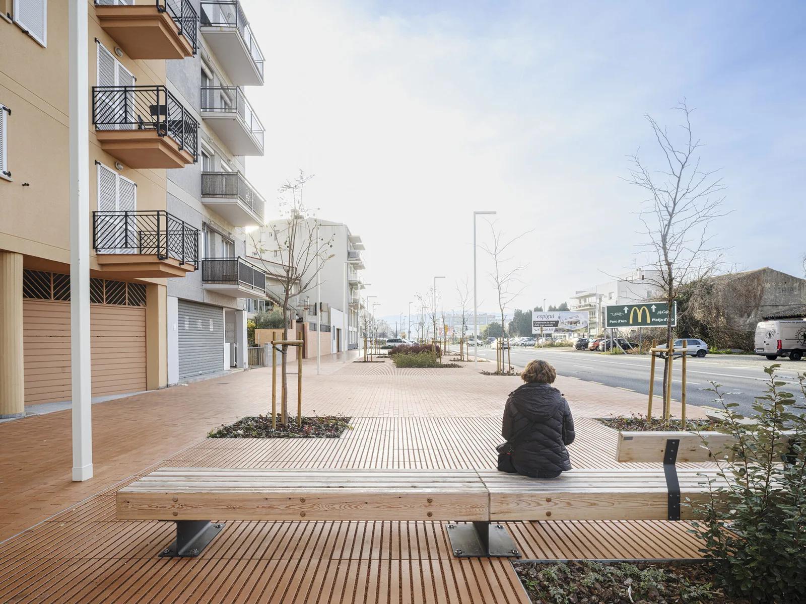 PASSEIG CALONGE, CATALUNYA, ES ©ADRIÀ GOULA