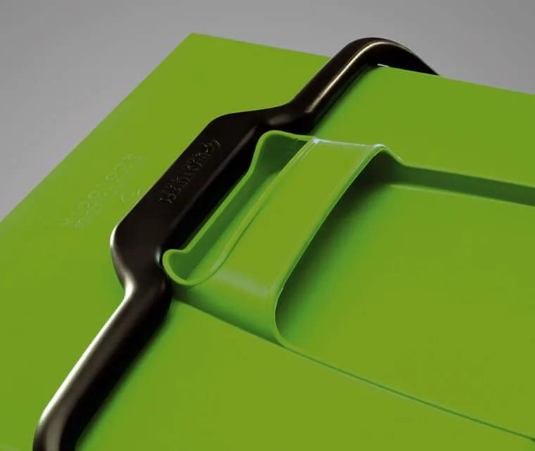 The exclusive lid design with integrated ergonomic grip matches with the carrying handle to act as a locking device.