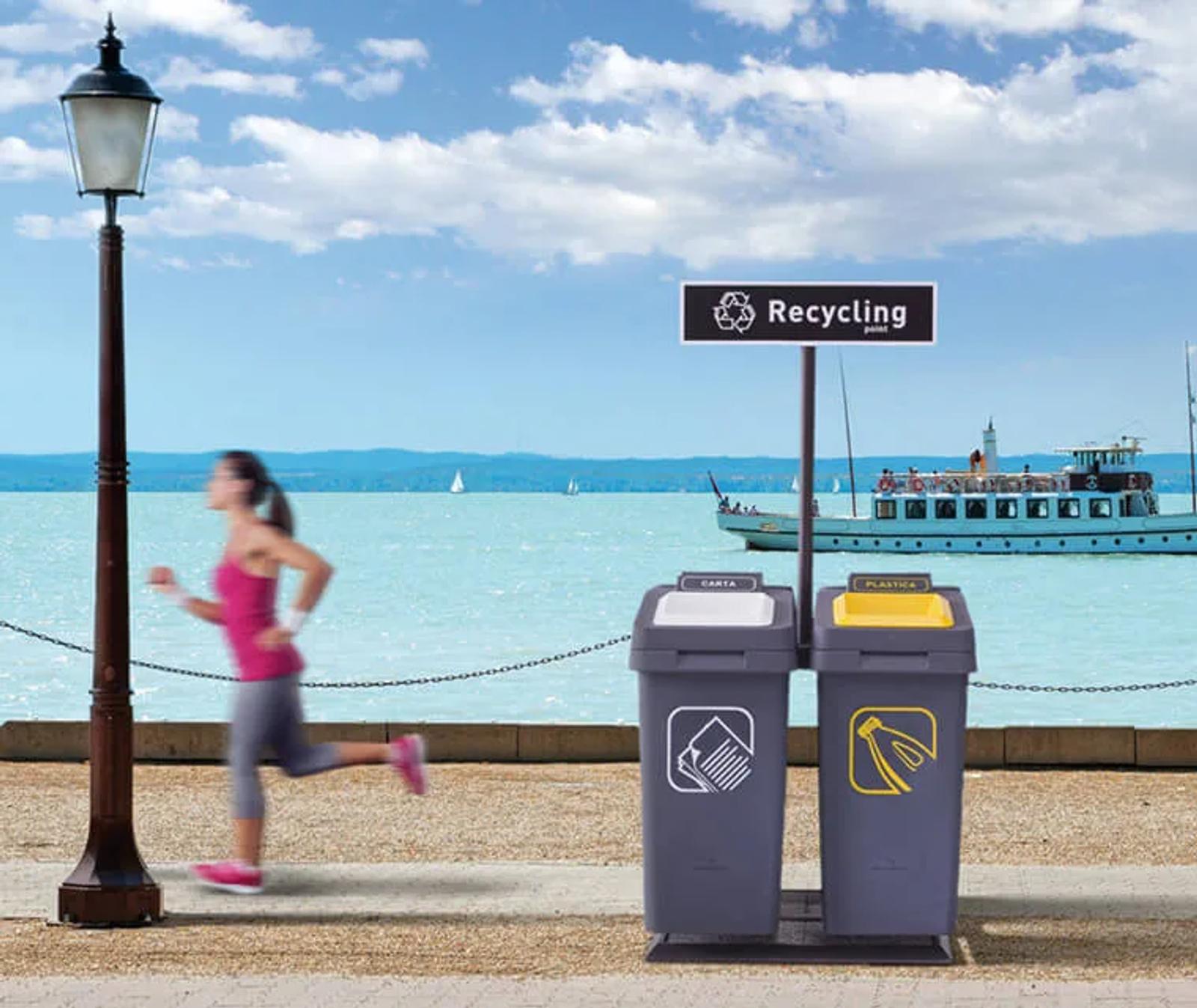 The structure of the recycling point for RE-SQUARE, which is designed to hold four containers, is made of hot galvanized steel and is supplied with refractive street signs and ballast.
