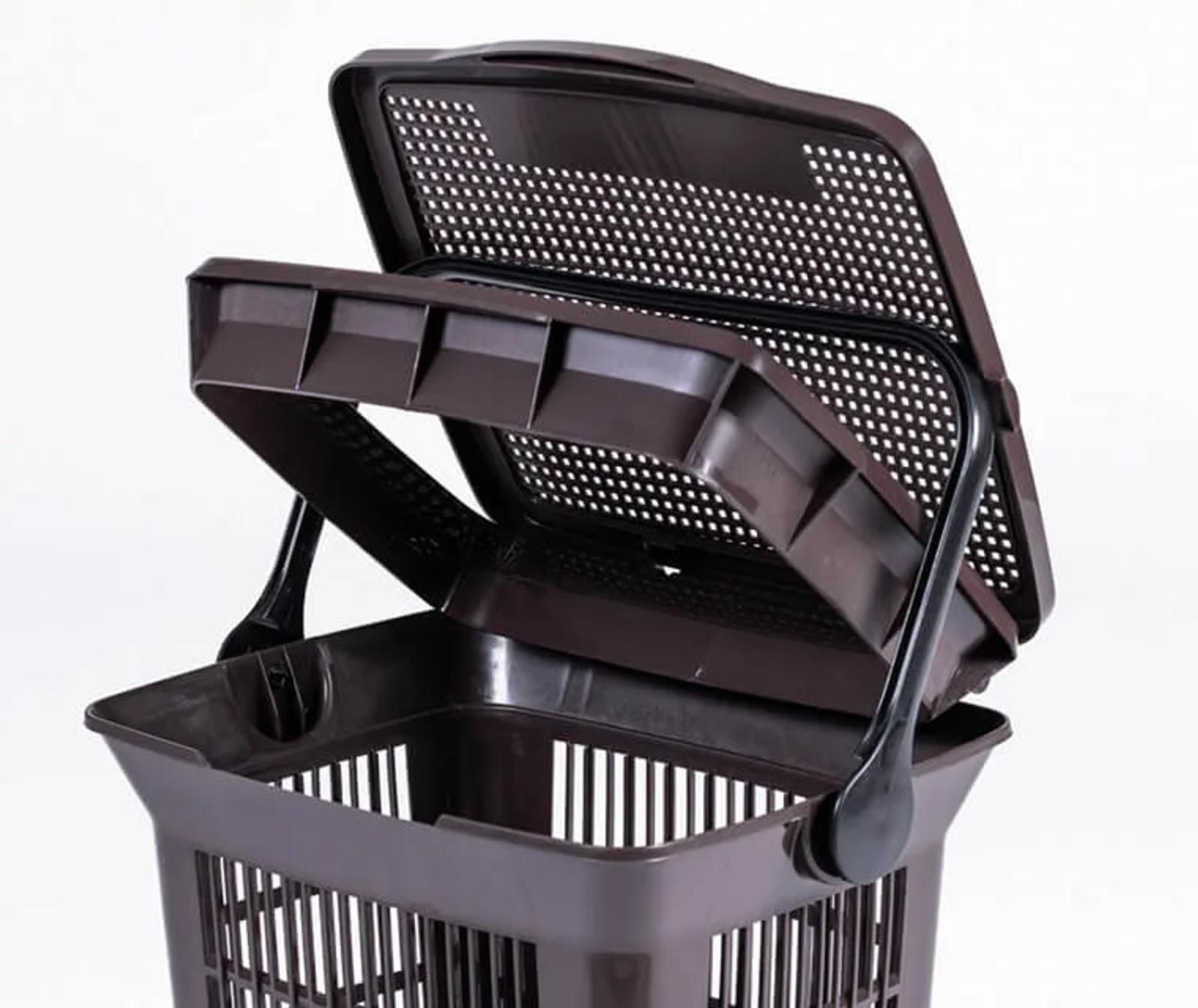 The sturdy bag holder is the outstanding characteristic feature of the family of vented kitchen caddies.