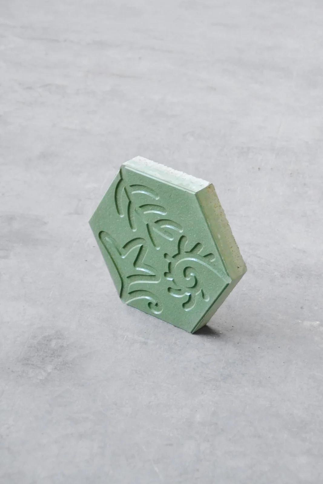 MODERNA TILE