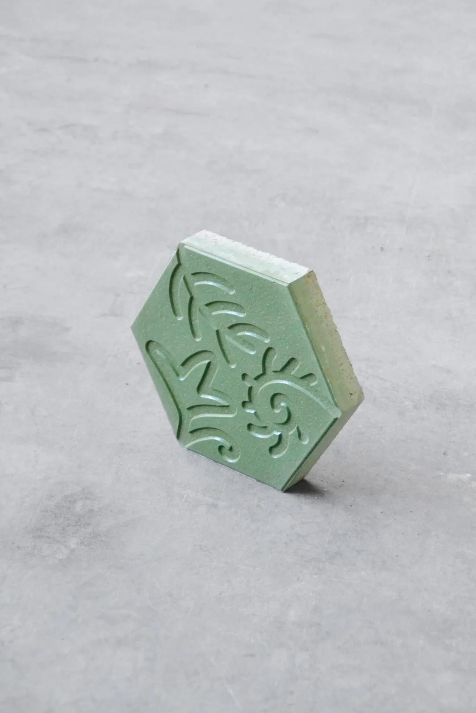 MODERNA TILE