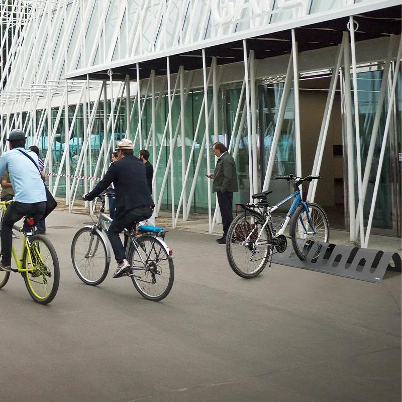 mobiliario urbano aparca bicicletas