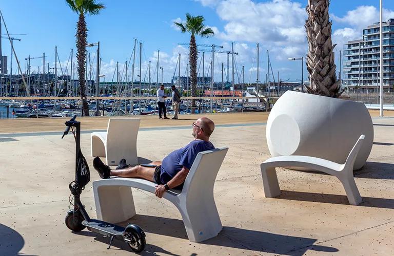 PASSEIG MARÍTIM DE BADALONA, CATALUNYA, ES