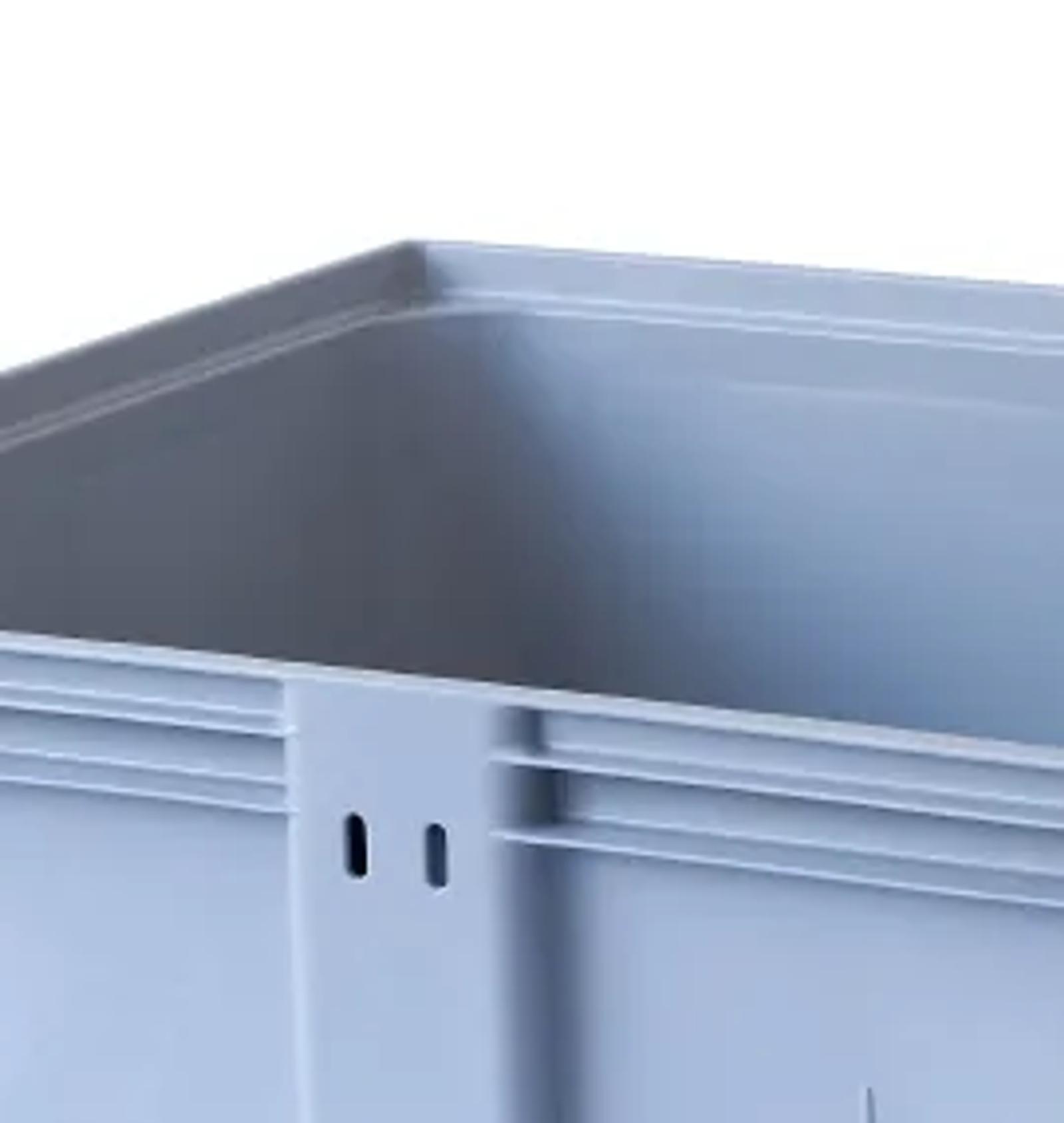 smooth interior walls allows for easy cleaning