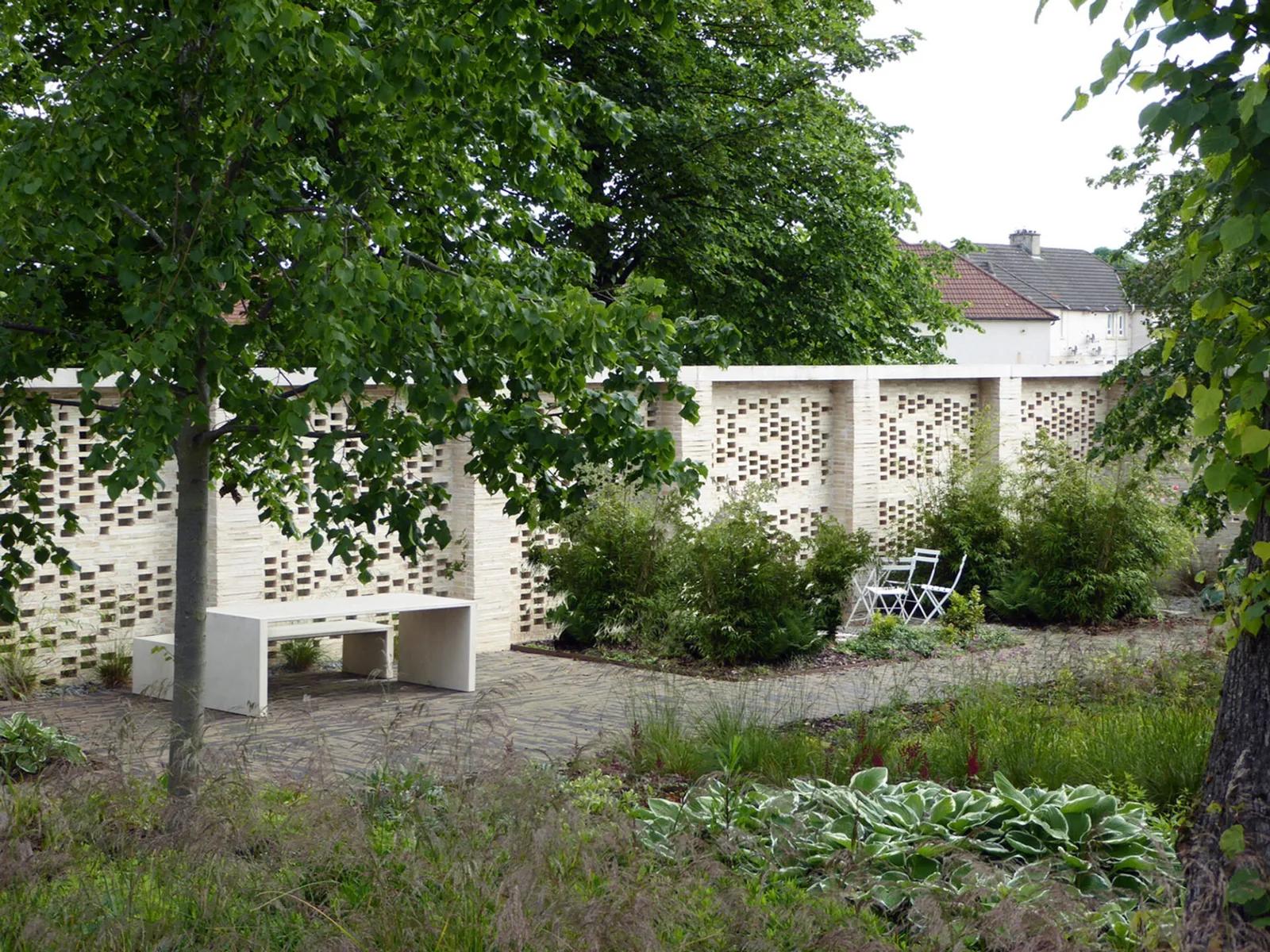MAGGIE'S CENTRE, EDINBURGH, UK