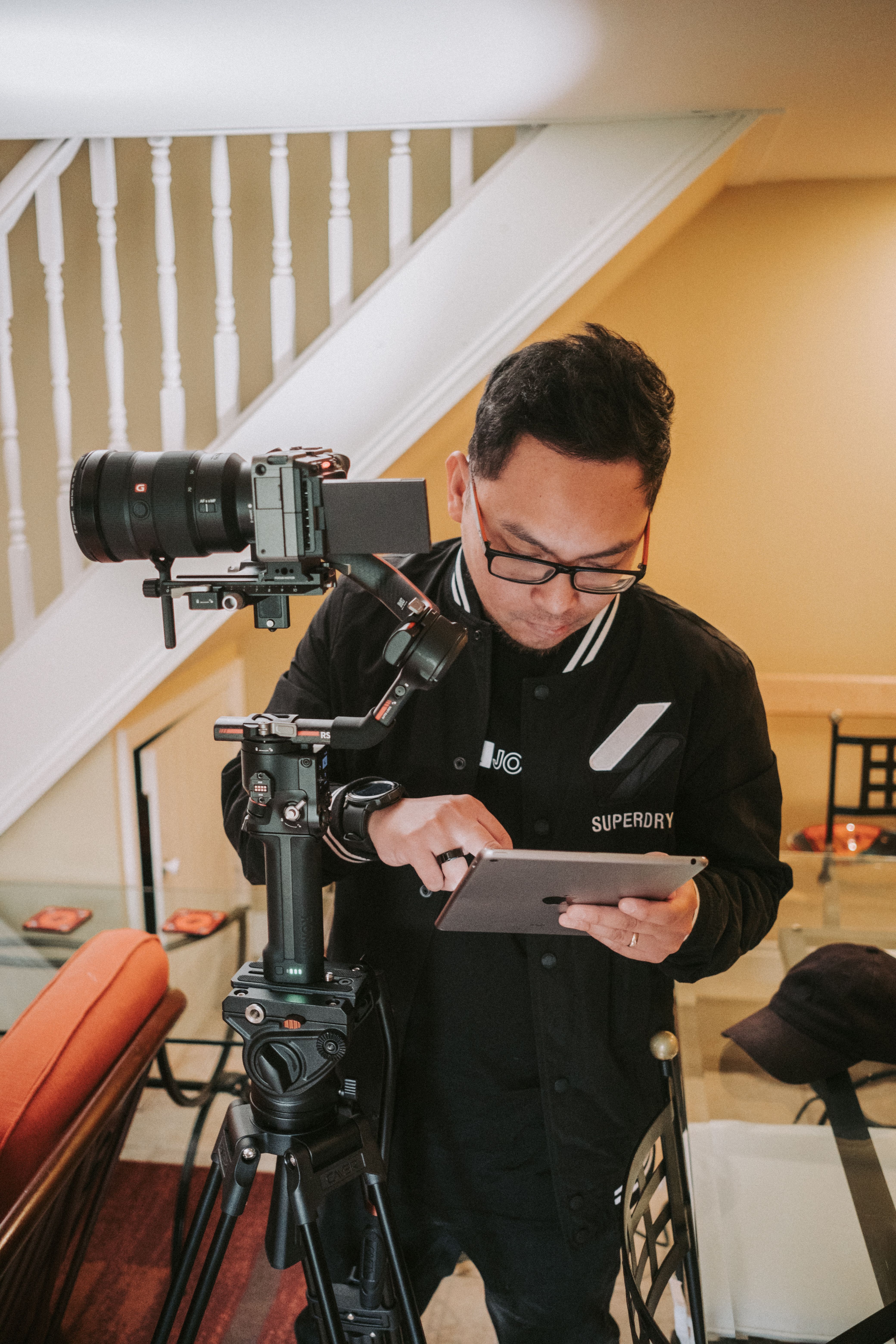 Laurence Montalbo planning a shoot on site