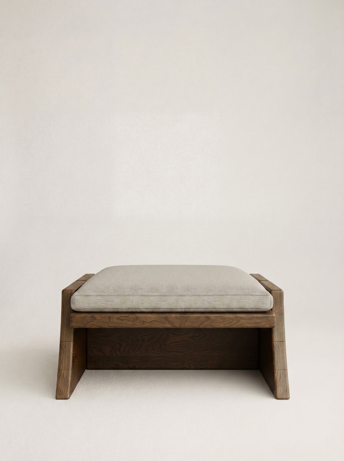 galerie-nainoa-tako-wood-fabric-pouf