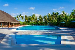 Canareef Resort Maldives Swimming Pool