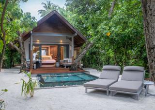 Vakkaru Beach Villa with Plunge Pool