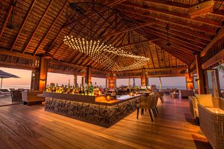 Hurawalhi Island Resort Coco Bar