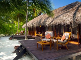 Medhufushi Island Resort Beach Villa Suite