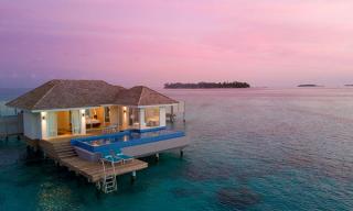 Kandima Maldives Sunset Aqua Pool Suite