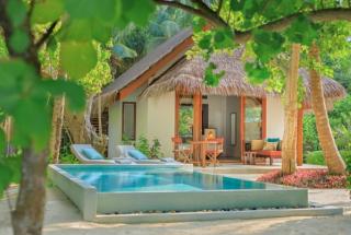 Dusit Thani Beachfront Pool Villa