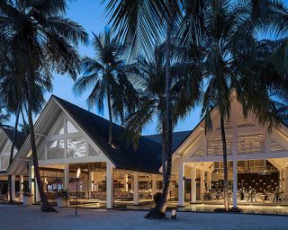 Four Seasons Landaa Giraavaru Café Landaa