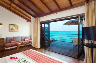 Reethi Beach Water Villa