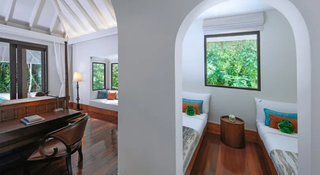 Anantara Kihavah One Bedroom Family Beach Pool Villa