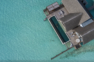 Four Seasons Landaa Giraavaru Sunset Two-Bedroom Water Suite