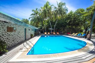 Reethi Beach Swimming Pool