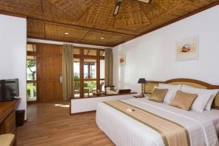 Bandos Maldives Standard Beachfront Room