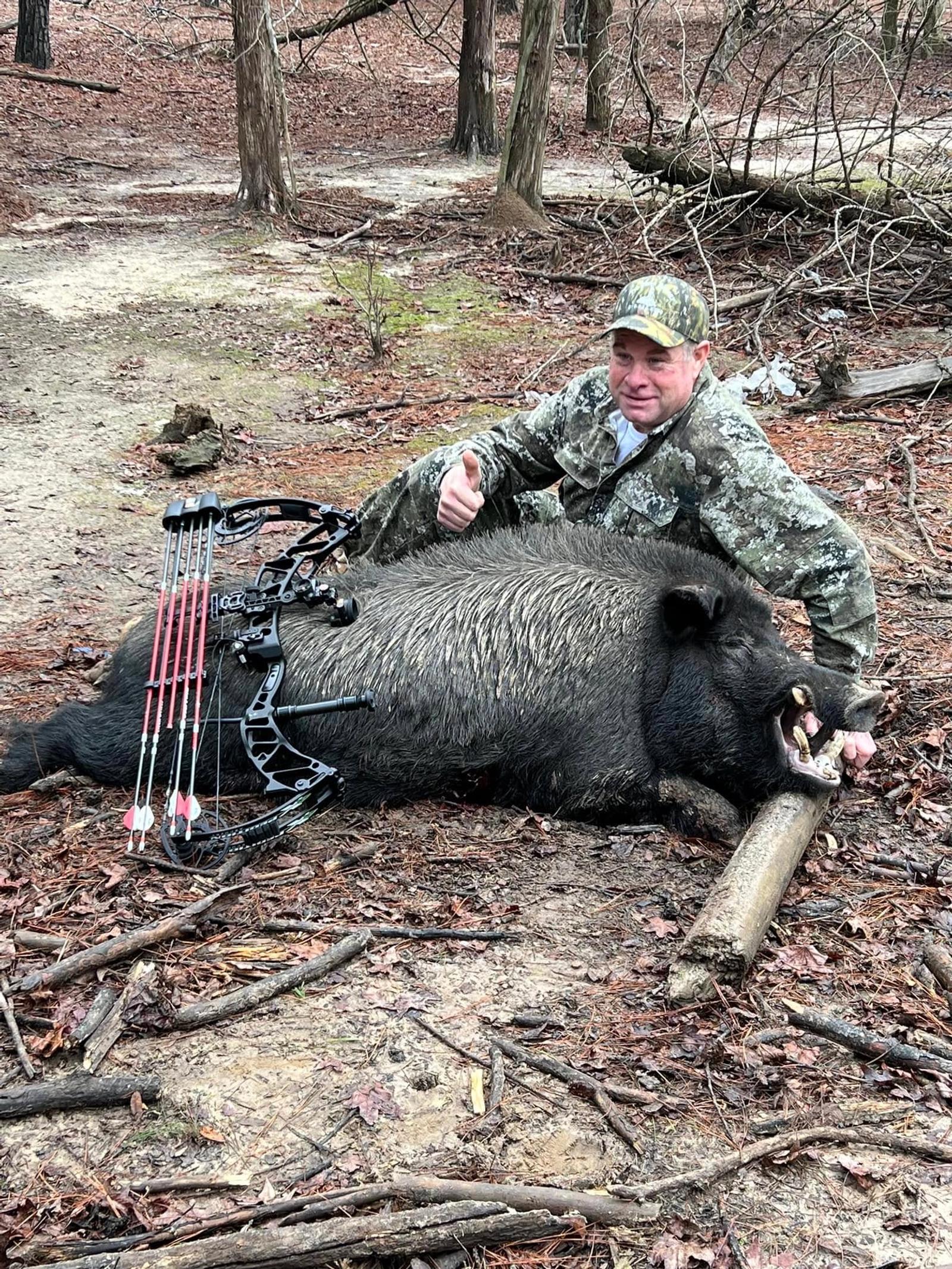 Bow Hog Hunt at Boggy Creek Outfitters in Bivins, Texas
