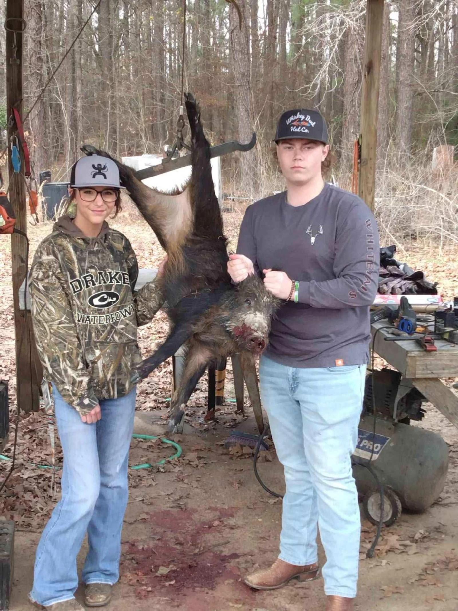 Whitetail Deer Hunt Couple at Boggy Creek Outfitters in Bivins, Texas