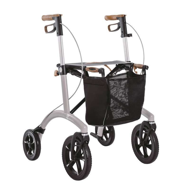 Active Lyng lett terrengrullator