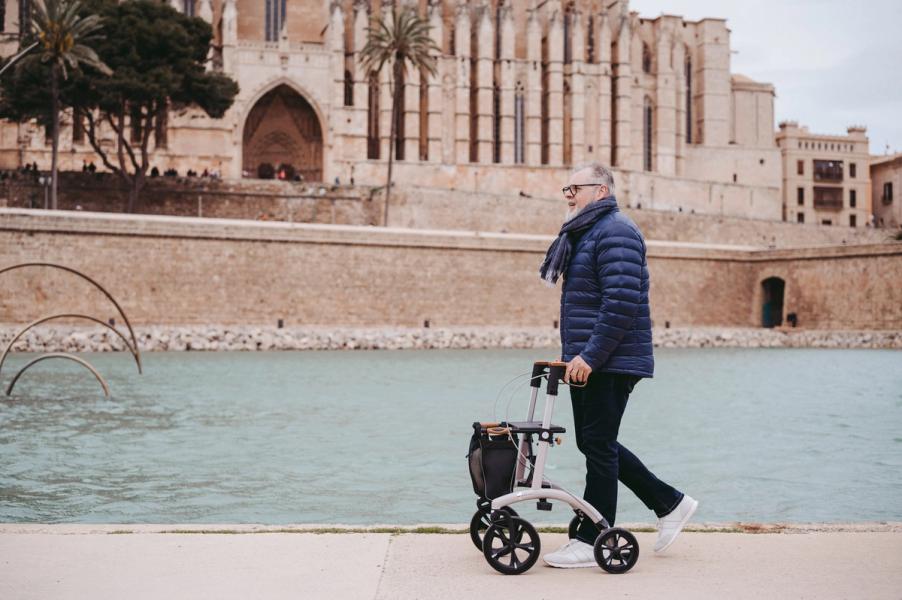 Active Lyng lett terrengrullator