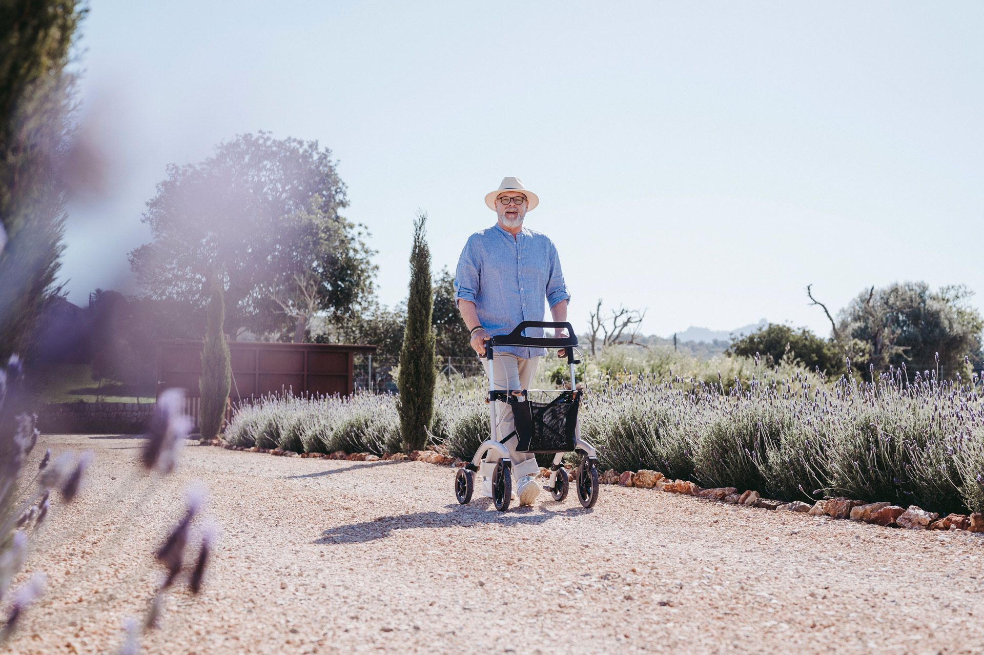 Active Lyng lettvektsrullator