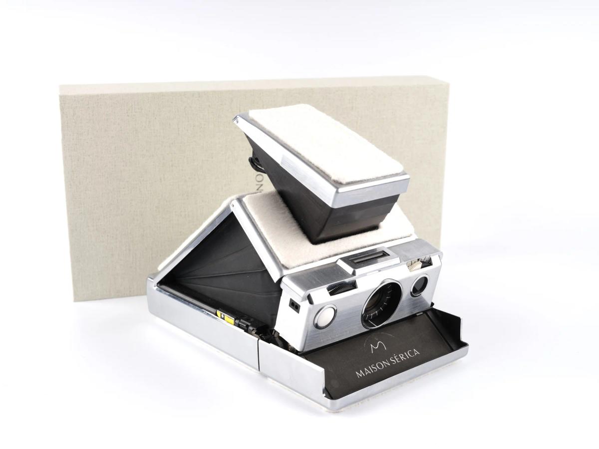 Polaroid SX-70 camera 8