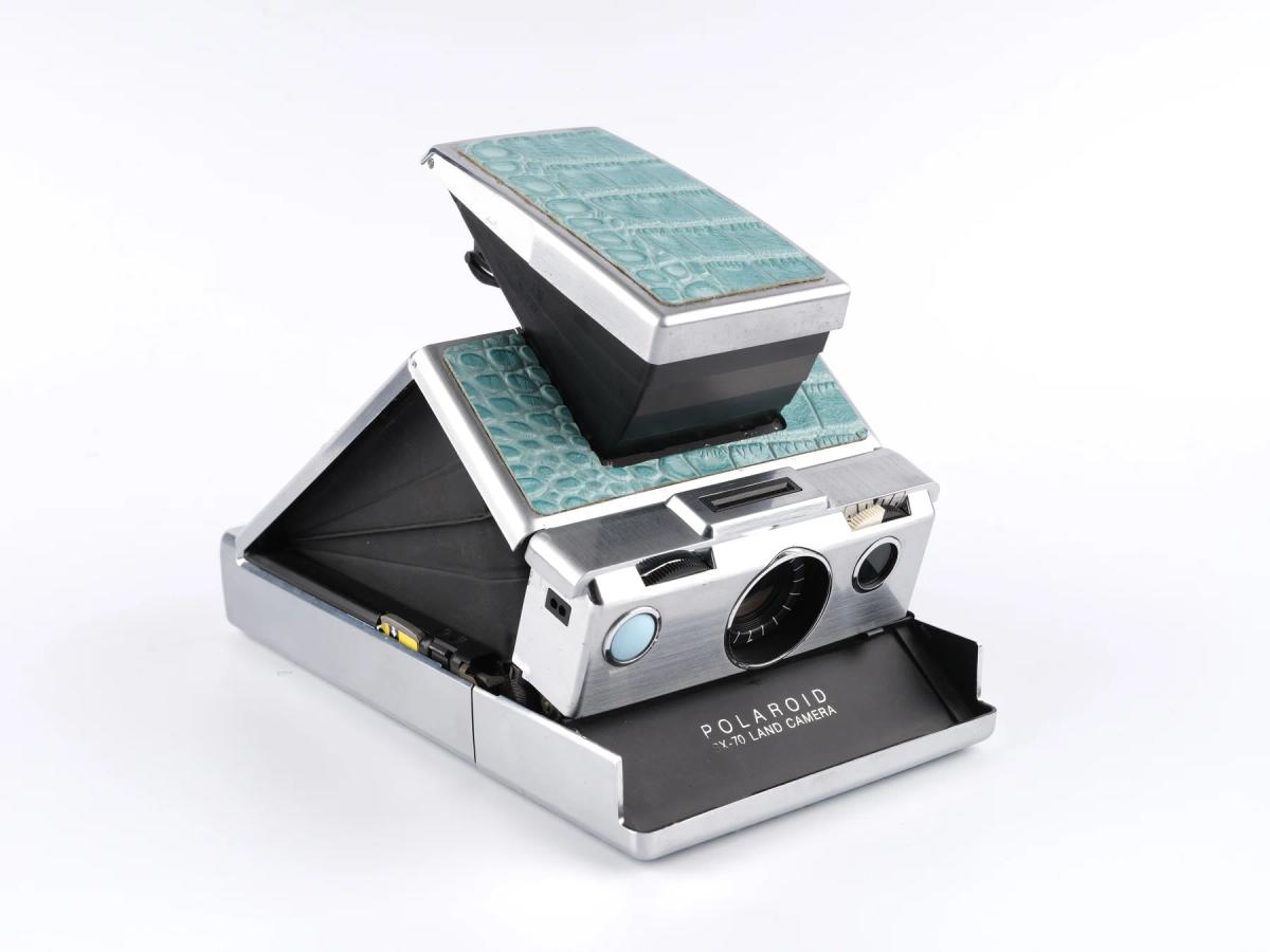 Polaroid SX-70 camera 9