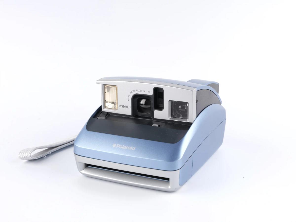 Polaroid 600 series camera 15