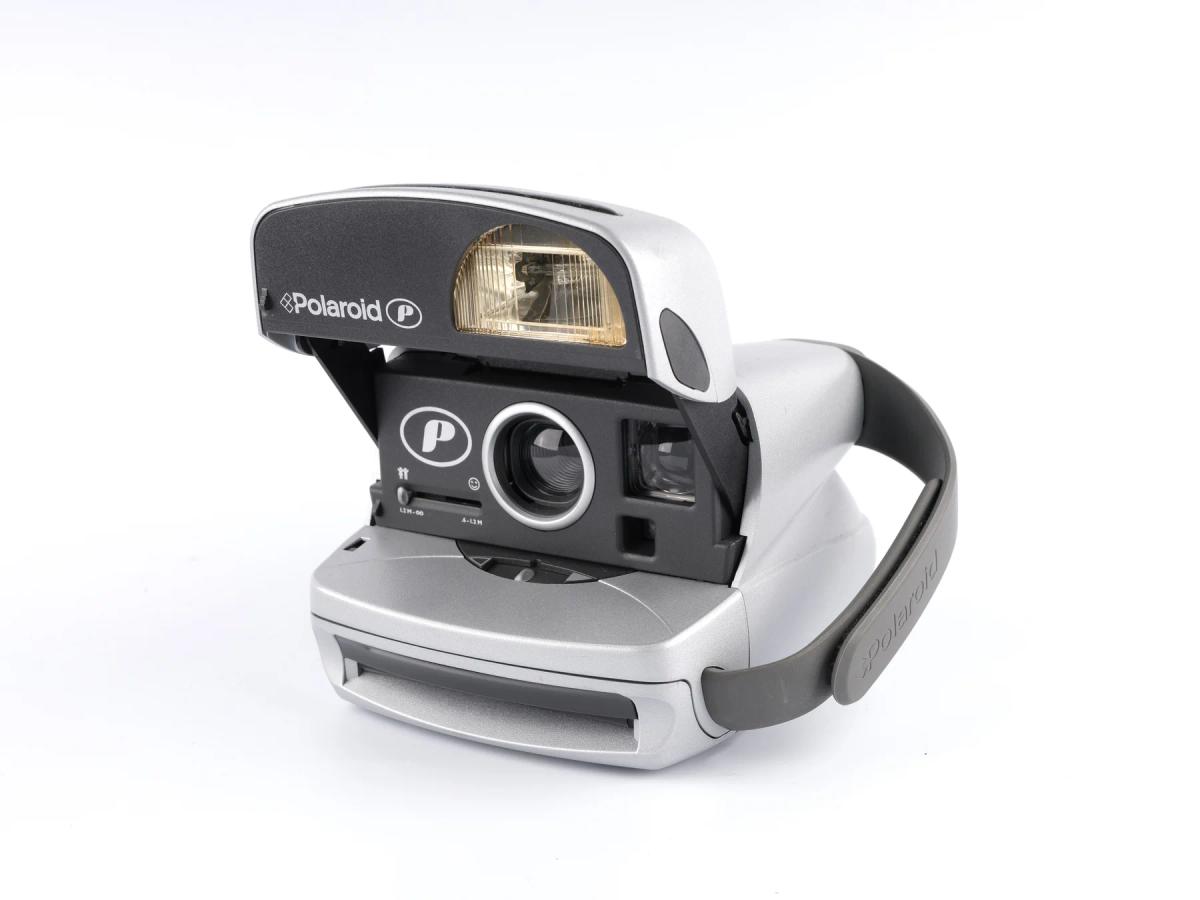 Polaroid 600 series camera 13