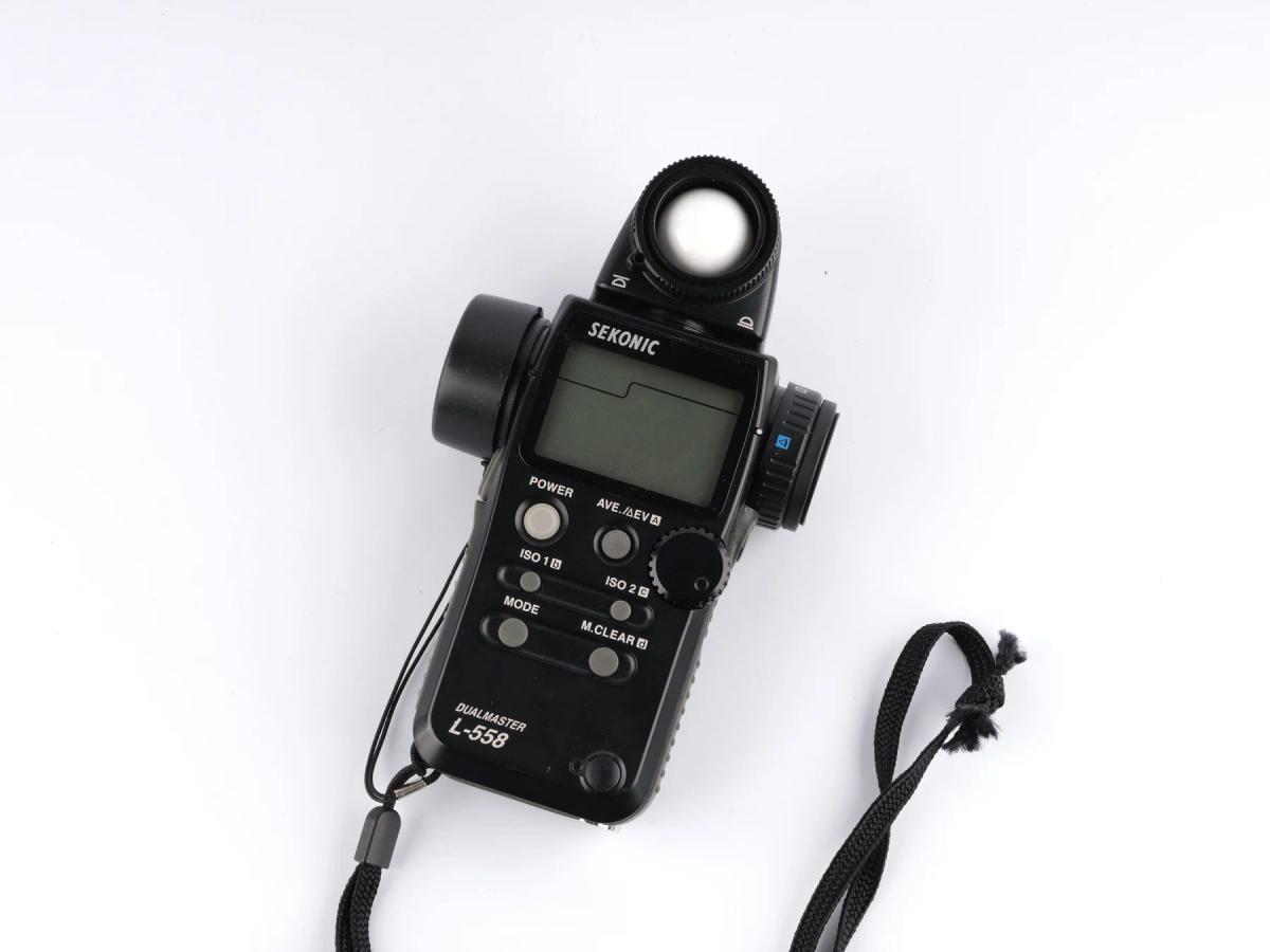 Photographic accessory 10