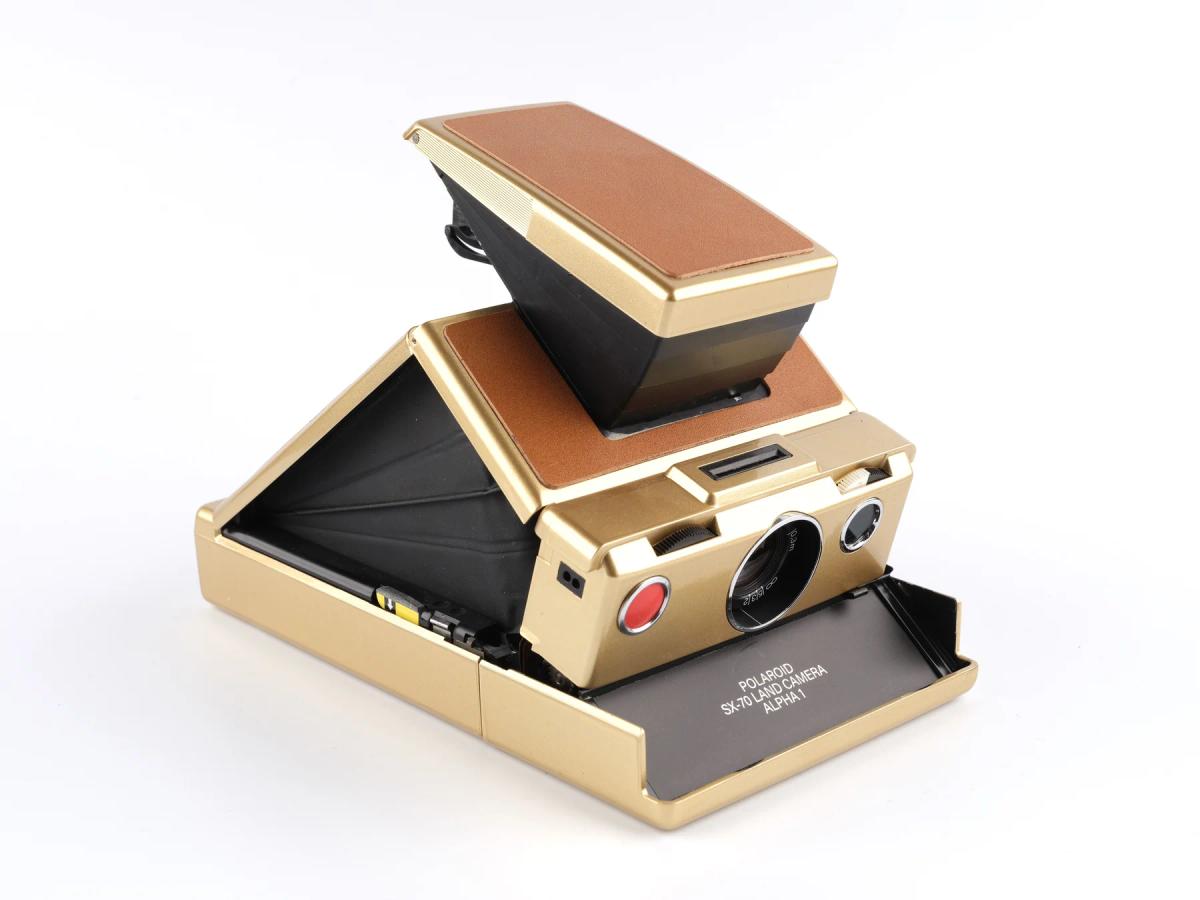Polaroid SX-70 camera 1