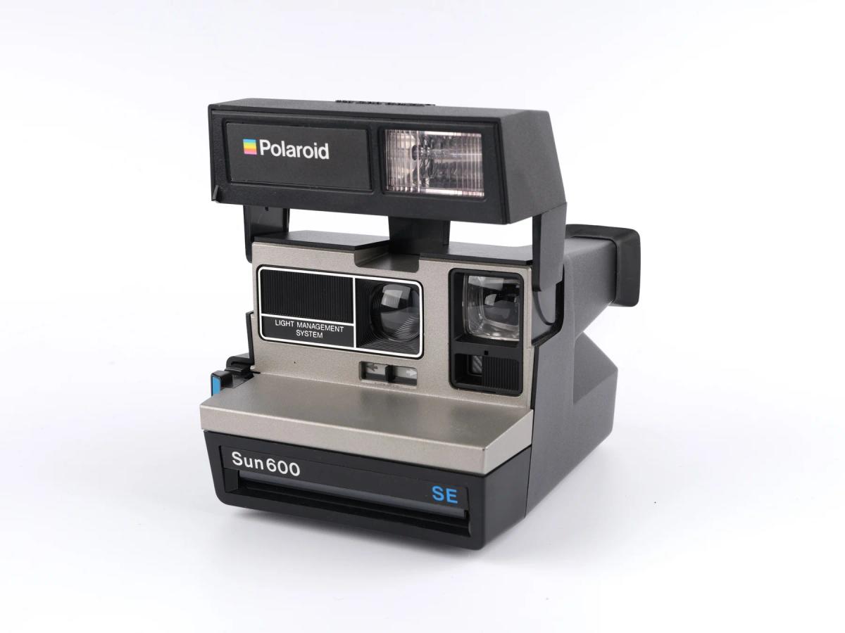 Polaroid 600 series camera 6