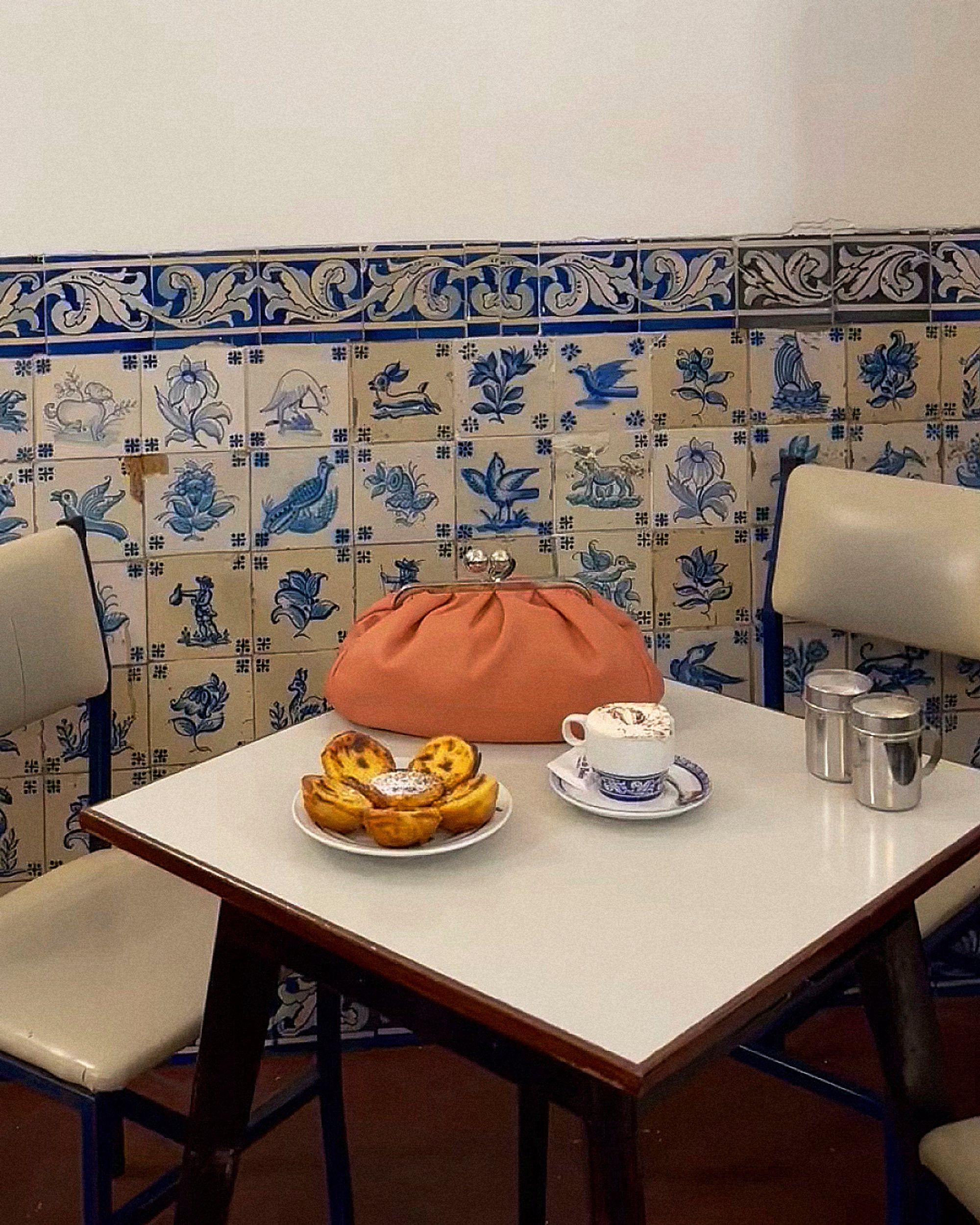 CREATIVE DIRECTION - OFF-THE-BEATEN WEEKEND LISBOA